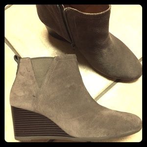 Taupe suede booties-Vionic